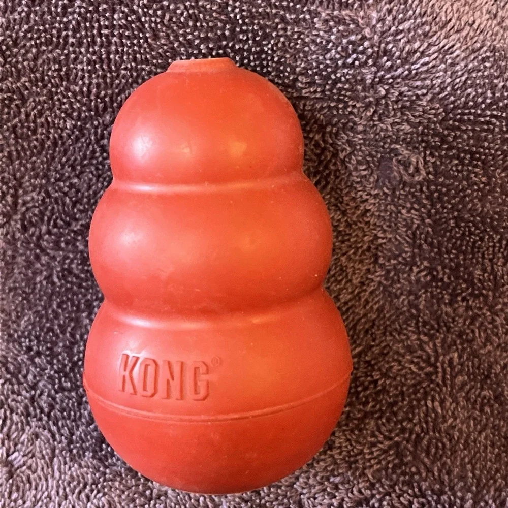 KONG Durable Treat Dispensing‎ Stuffable Toy Classic Red Small Dog Used 3.5